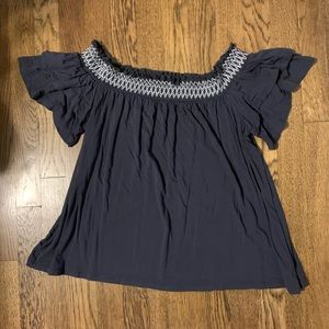 Off the shoulder tee